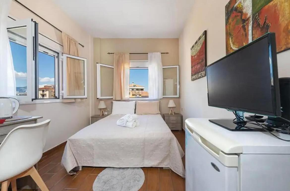 Xrisanthi Studio Corfu Port 1 Luaran gambar